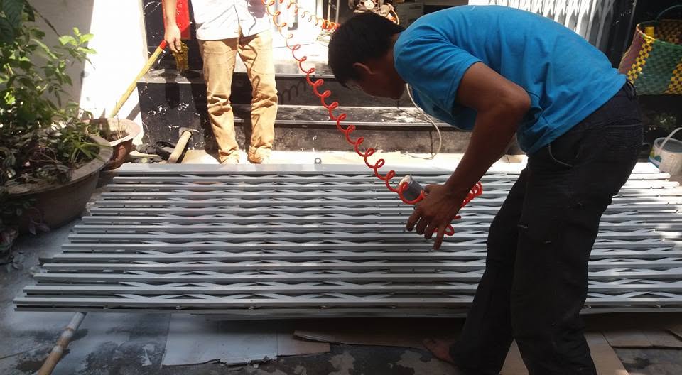 sơn cửa kéo tại nhà , TP HCM